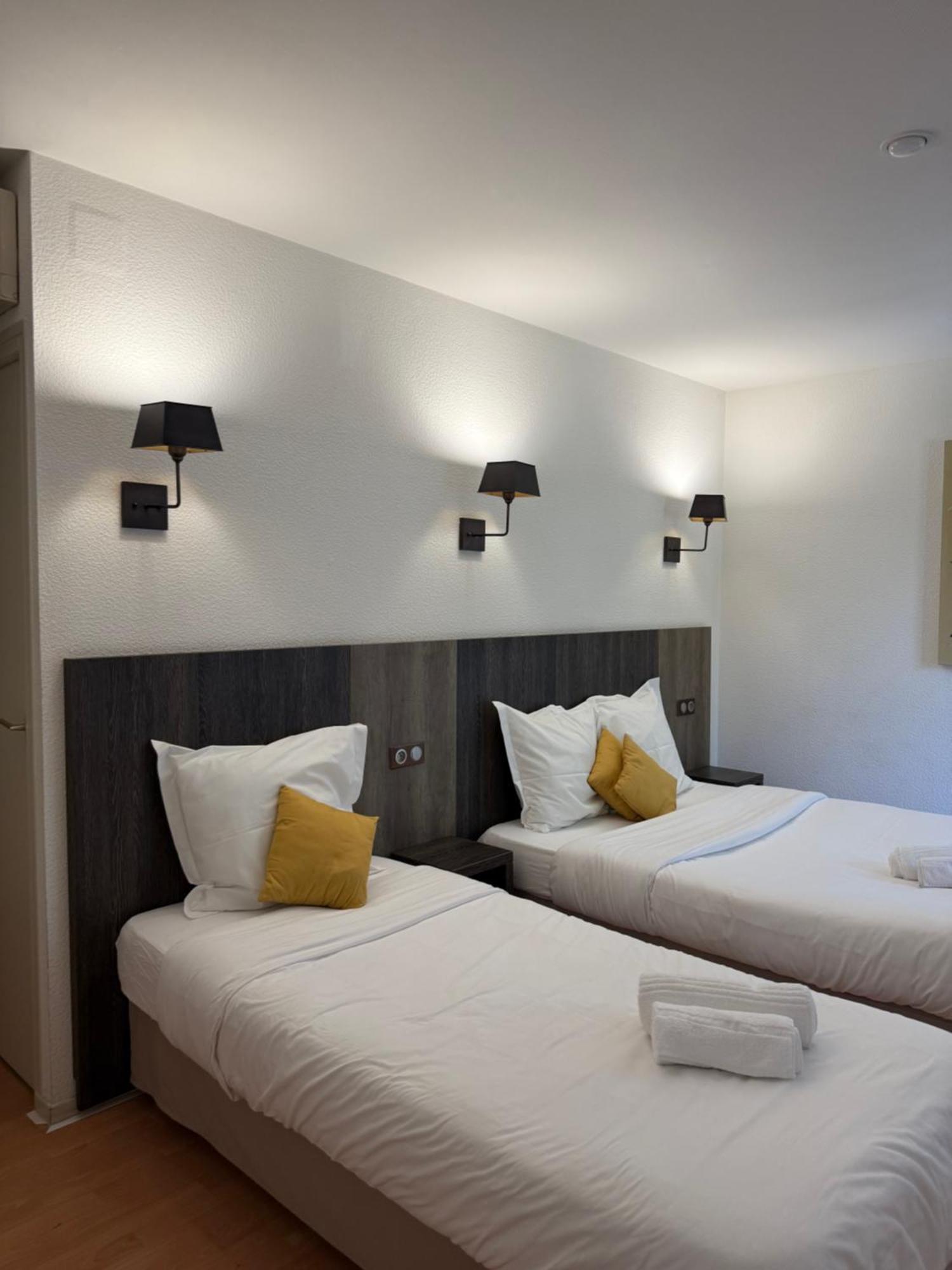 Le Victor Hugo - Hotel Et Restaurant - Logis Hotels Saint-Céré Dış mekan fotoğraf