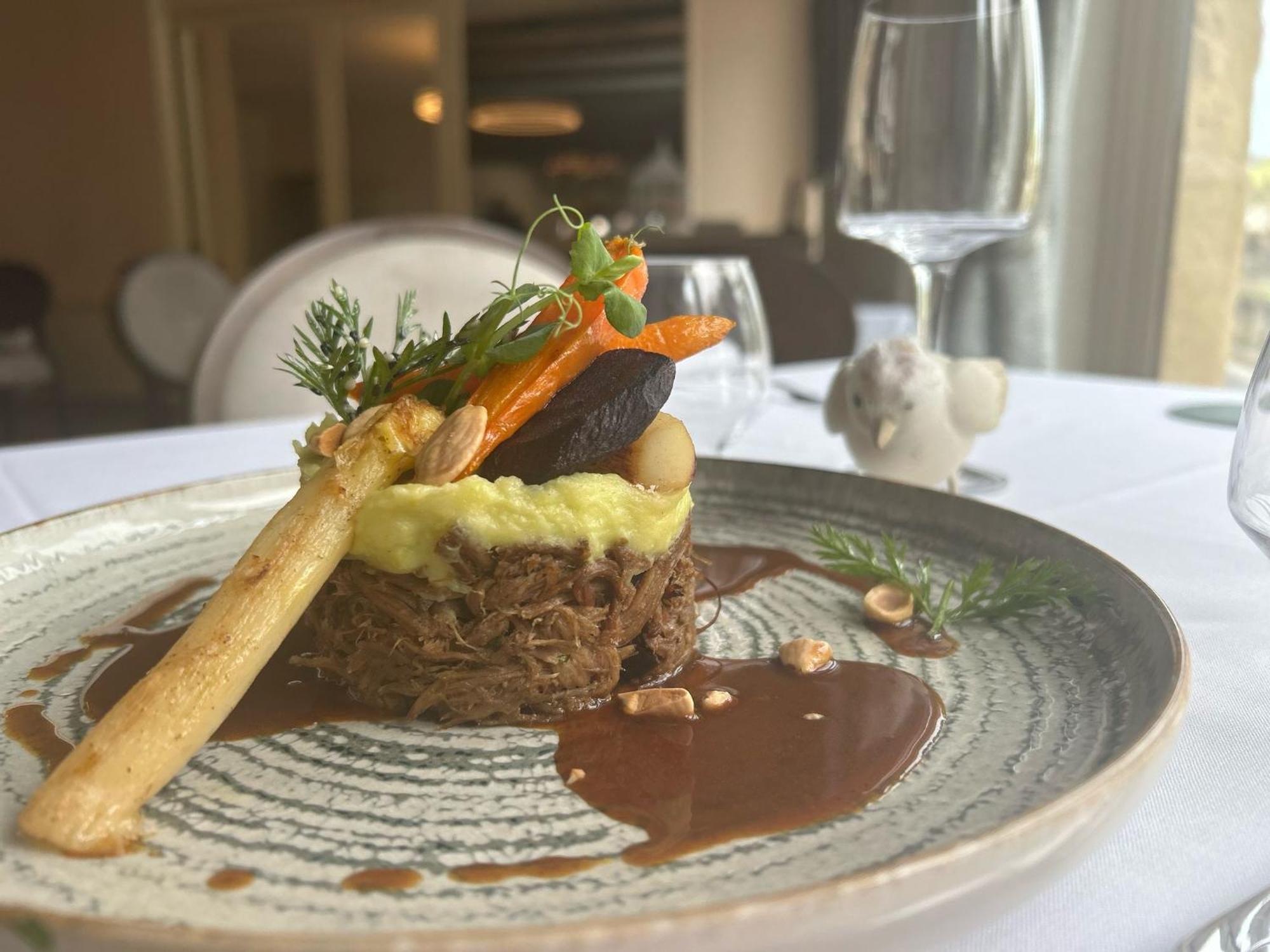 Le Victor Hugo - Hotel Et Restaurant - Logis Hotels Saint-Céré Dış mekan fotoğraf