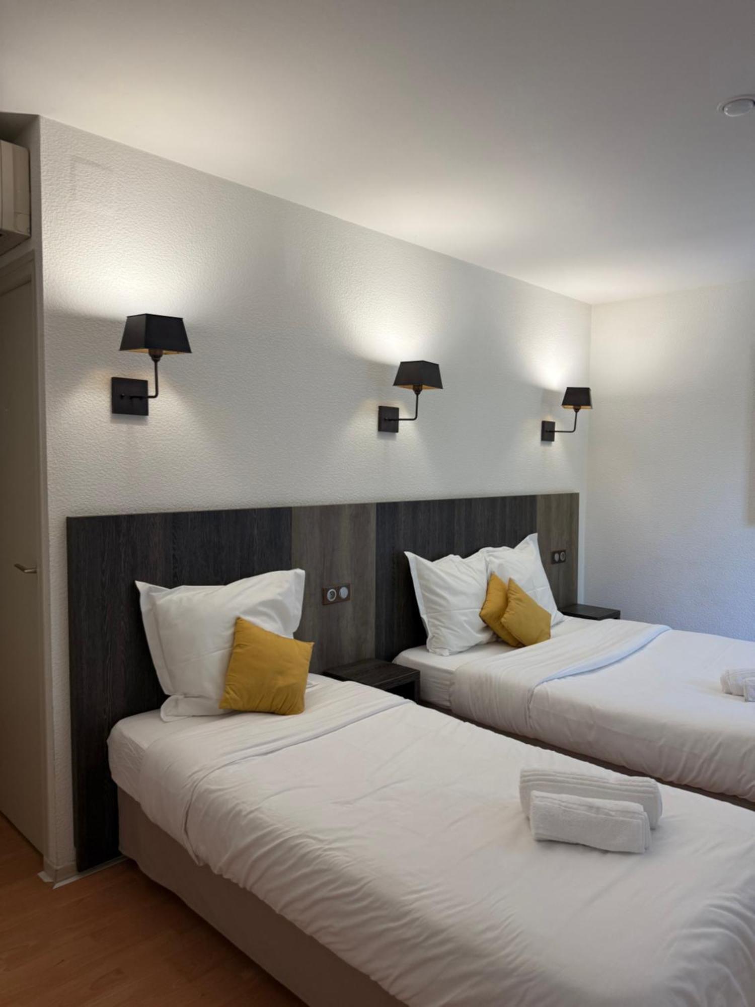 Le Victor Hugo - Hotel Et Restaurant - Logis Hotels Saint-Céré Dış mekan fotoğraf